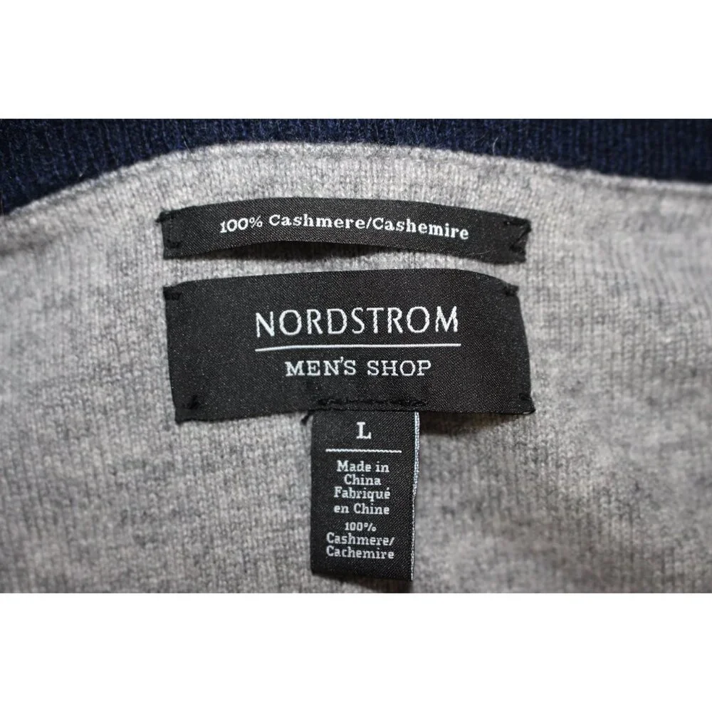 Nordstrom Men’s Shop Cashmere V-Neck Pullover in Navy, size Large, Oversize